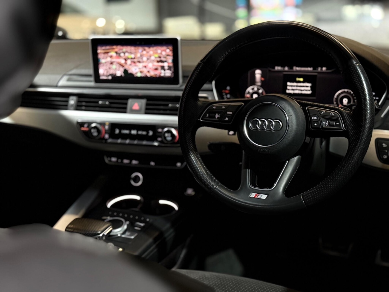 Used Audi A4 Avant 2017 for sale - 76975455: Photo 18