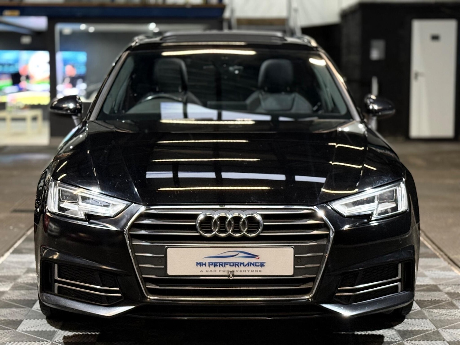 Used Audi A4 Avant 2017 for sale - 76975455: Photo 2