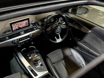 Used Audi A4 Avant 2017 for sale - 76975455: Photo