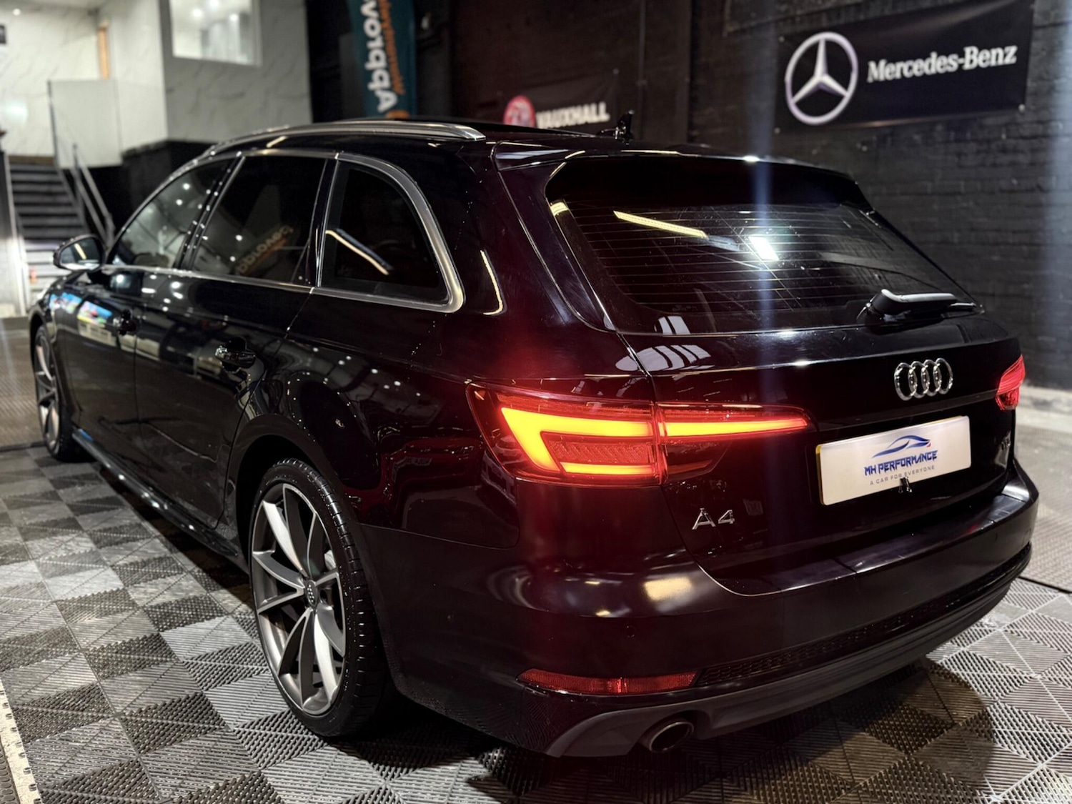 Used Audi A4 Avant 2017 for sale - 76975455: Photo 61