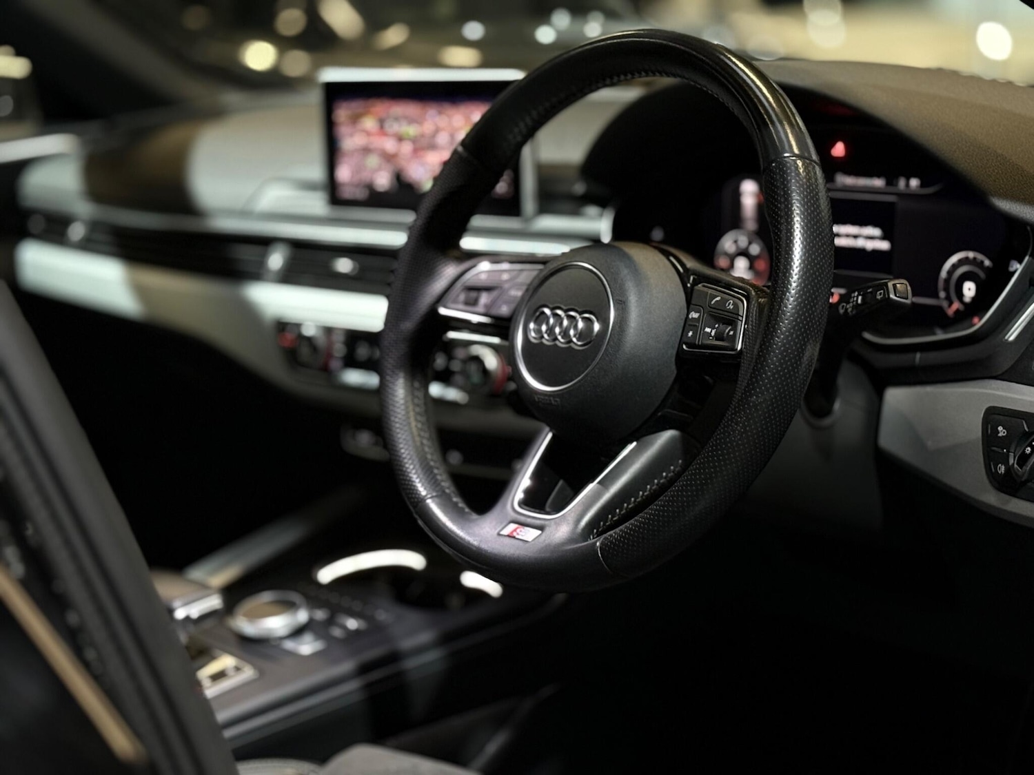 Used Audi A4 Avant 2017 for sale - 76975455: Photo 62