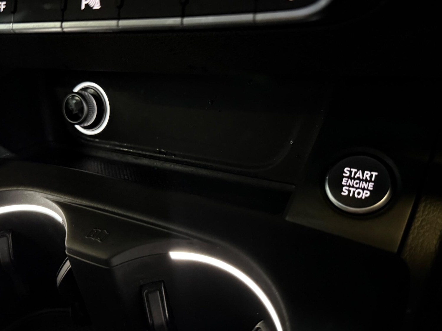 Used Audi A4 Avant 2017 for sale - 76975455: Photo 77