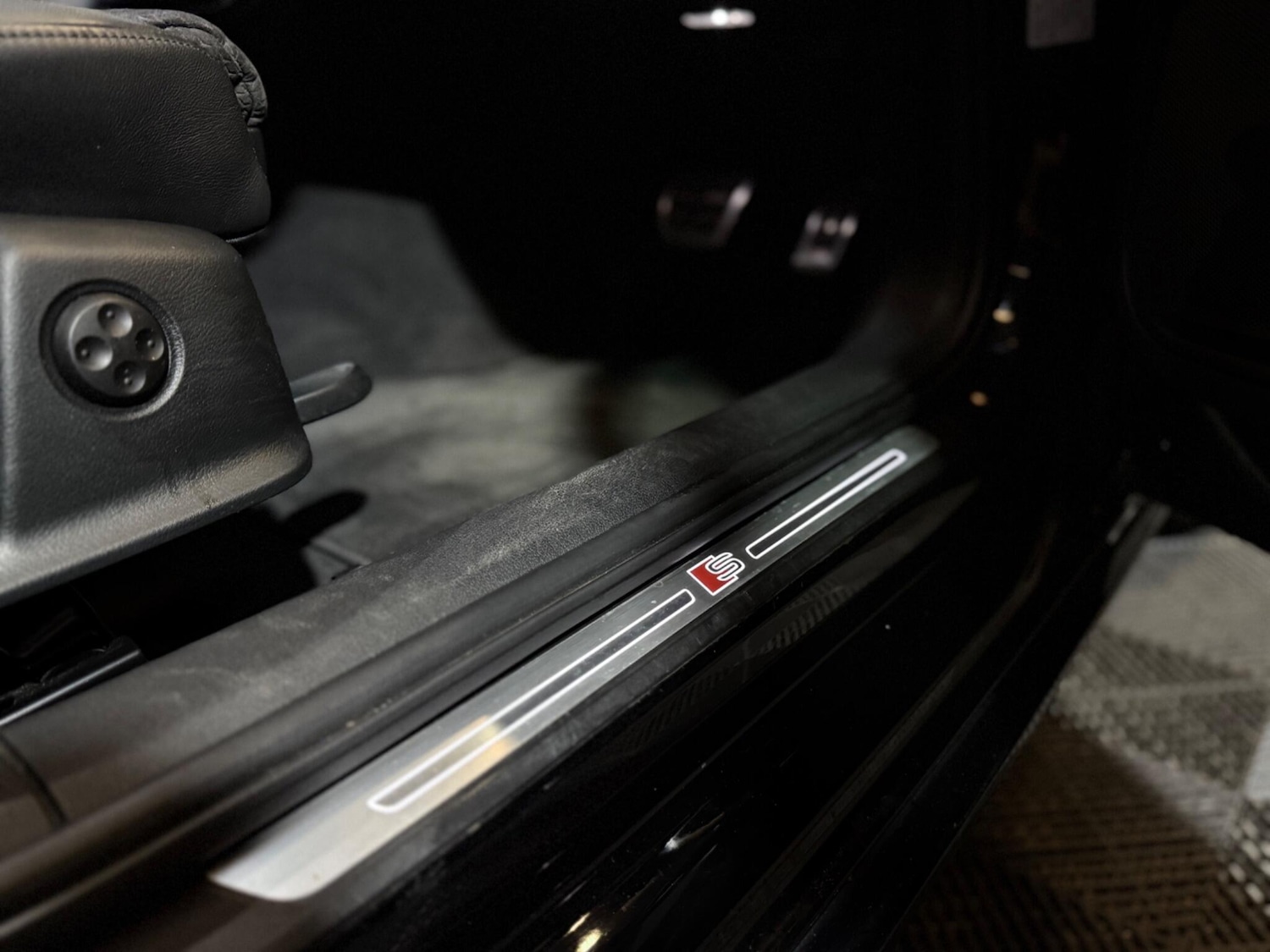 Used Audi A4 Avant 2017 for sale - 76975455: Photo 82