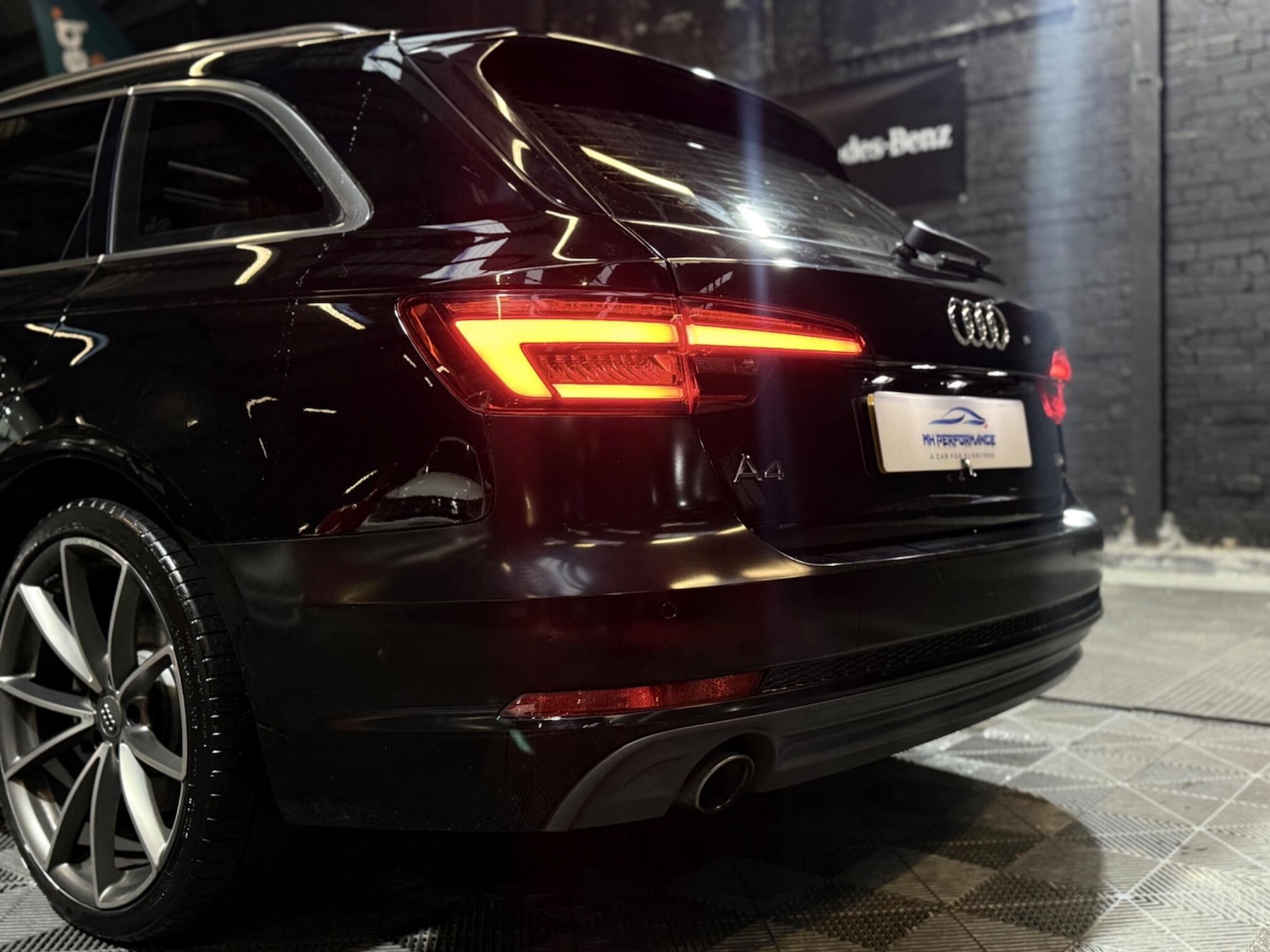 Used Audi A4 Avant 2017 for sale - 76975455: Photo 9