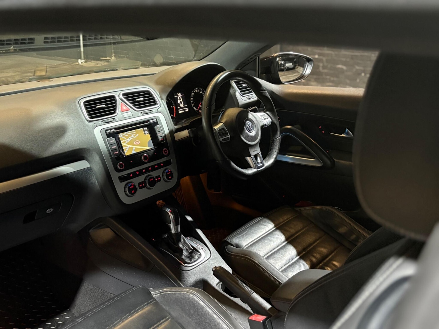 Used Volkswagen Scirocco 2012 for sale - 77015812: Photo 17