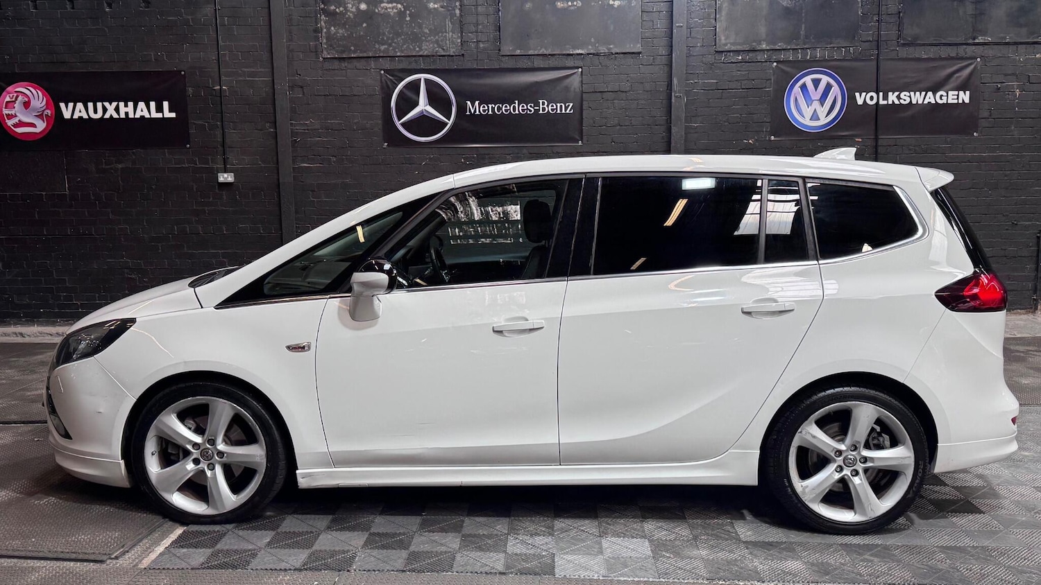 Used Vauxhall Zafira 2016 for sale - 77203262: Photo 12