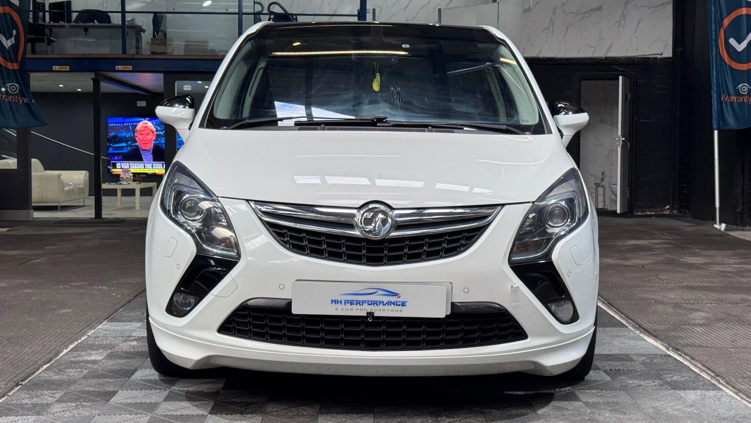 Used Vauxhall Zafira 2016 for sale - 77203262: Photo 2