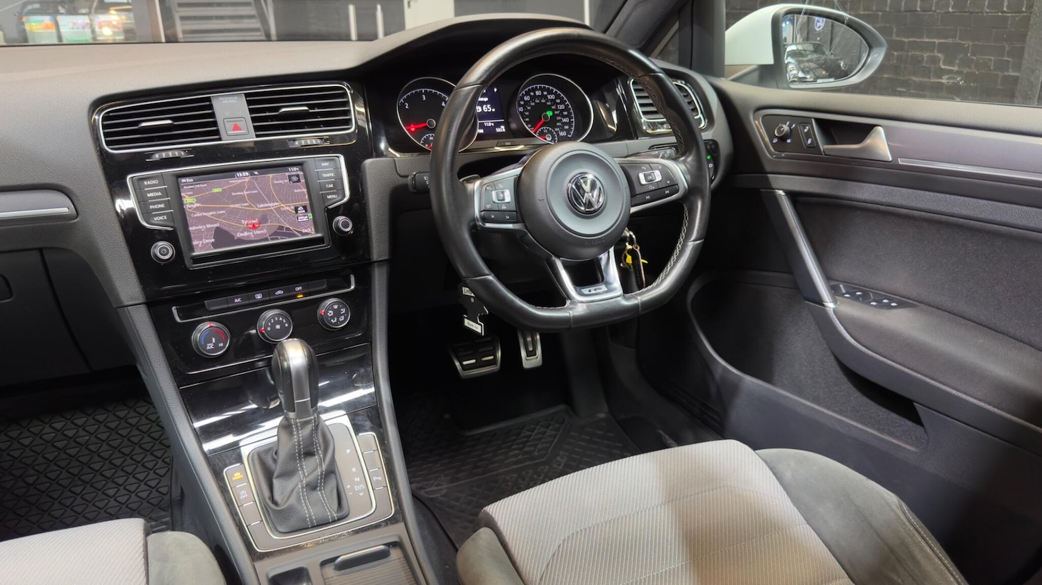 Used Volkswagen Golf 2017 for sale - 77957051: Photo 13