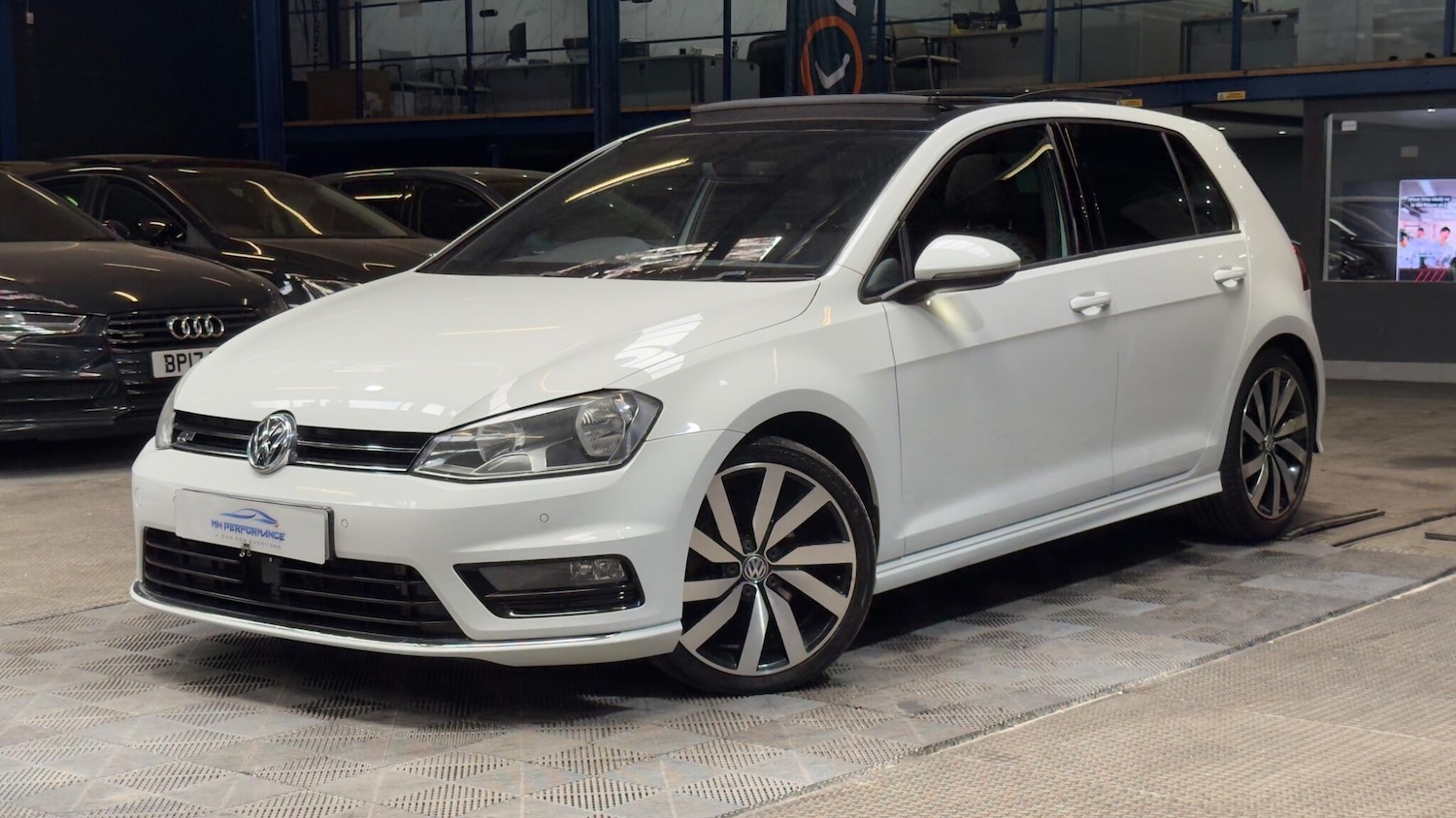 Used Volkswagen Golf 2017 for sale - 77957051: Photo 21