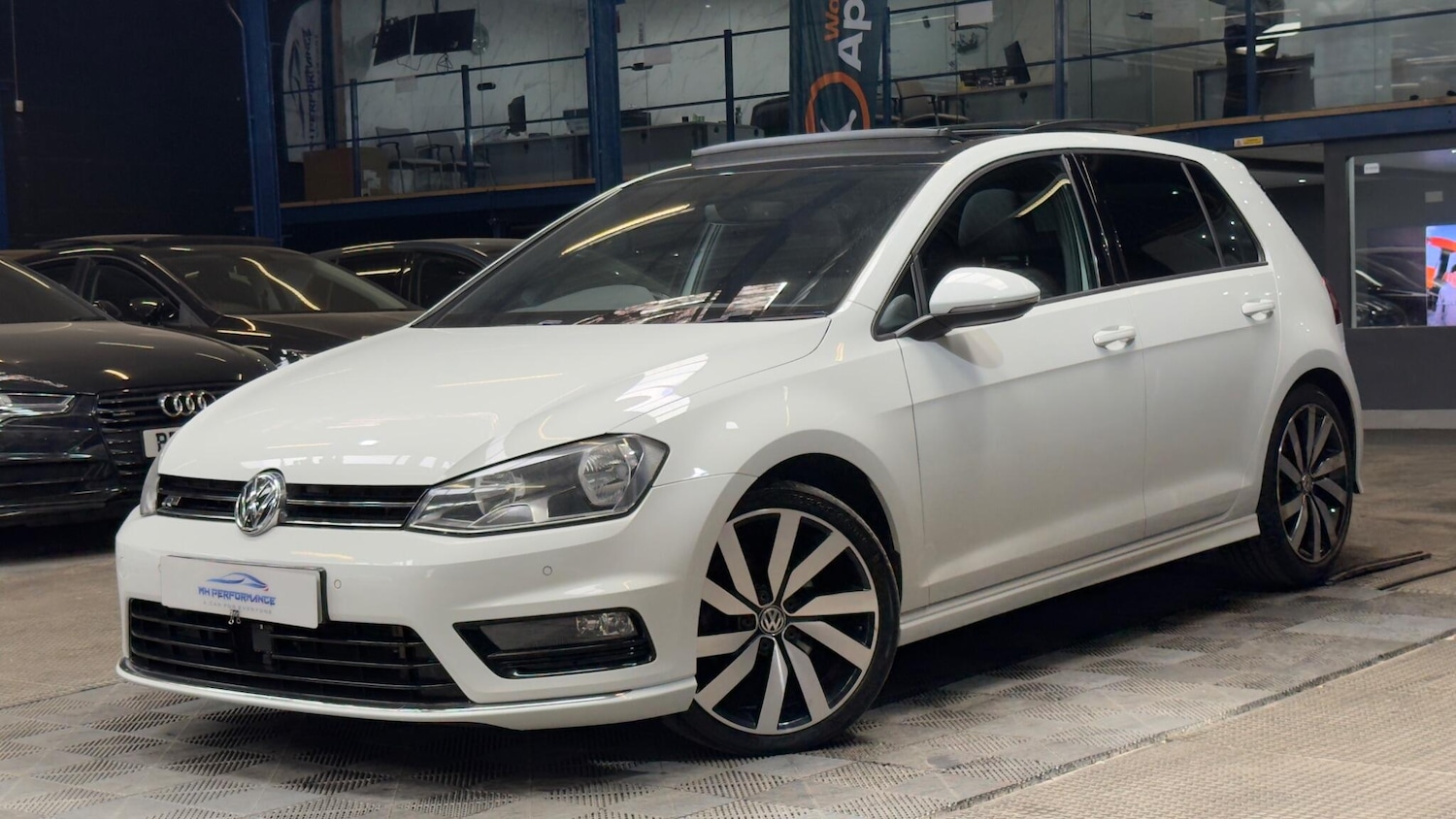 Used Volkswagen Golf 2017 for sale - 77957051: Photo 24