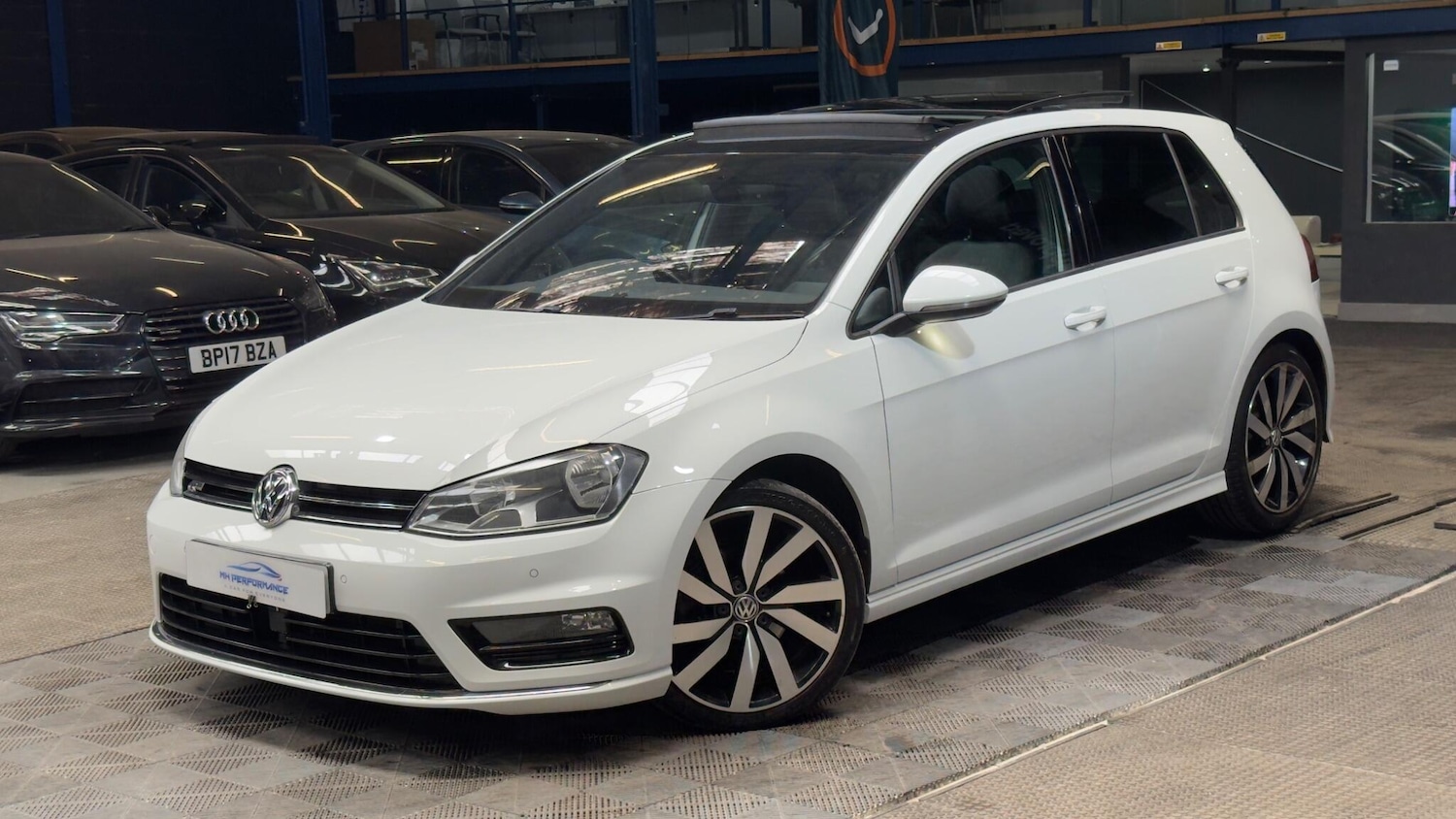 Used Volkswagen Golf 2017 for sale - 77957051: Photo 28