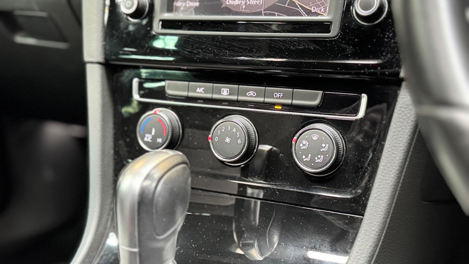 Used Volkswagen Golf 2017 for sale - 77957051: Photo 29