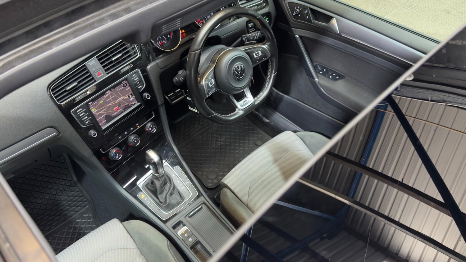 Used Volkswagen Golf 2017 for sale - 77957051: Photo 5