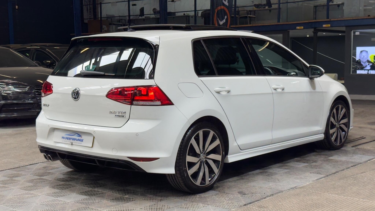Used Volkswagen Golf 2017 for sale - 77957051: Photo 81