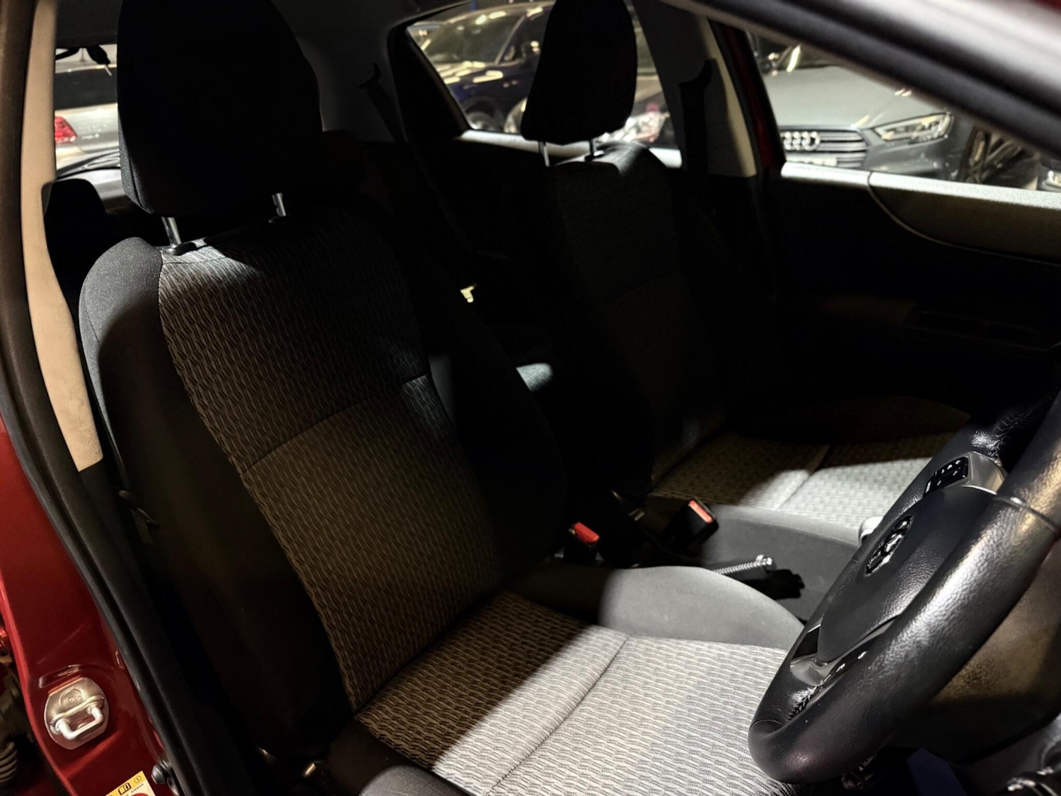 Used Toyota Yaris 2014 for sale - 76537974: Photo 11