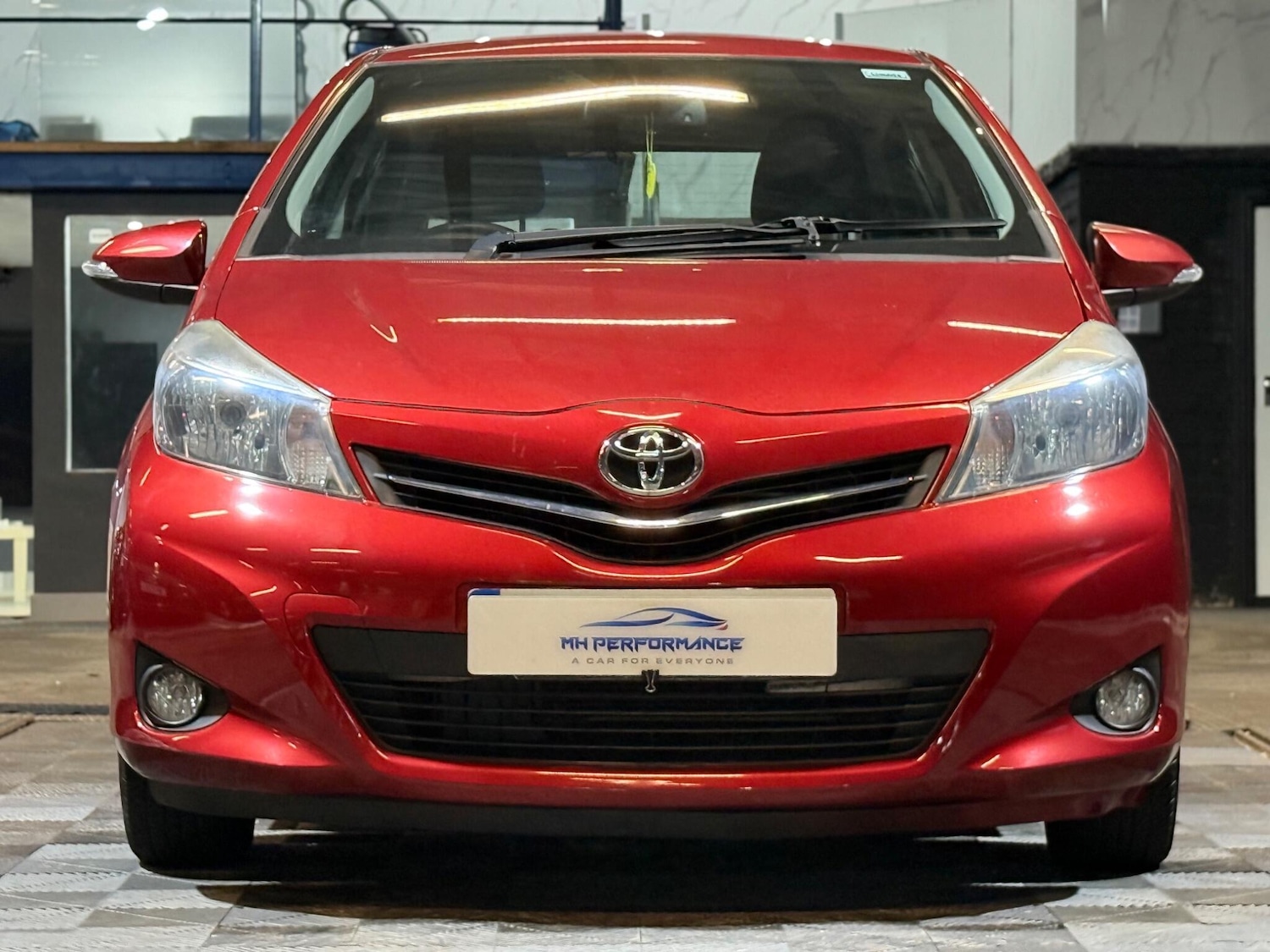 Used Toyota Yaris 2014 for sale - 76537974: Photo 2