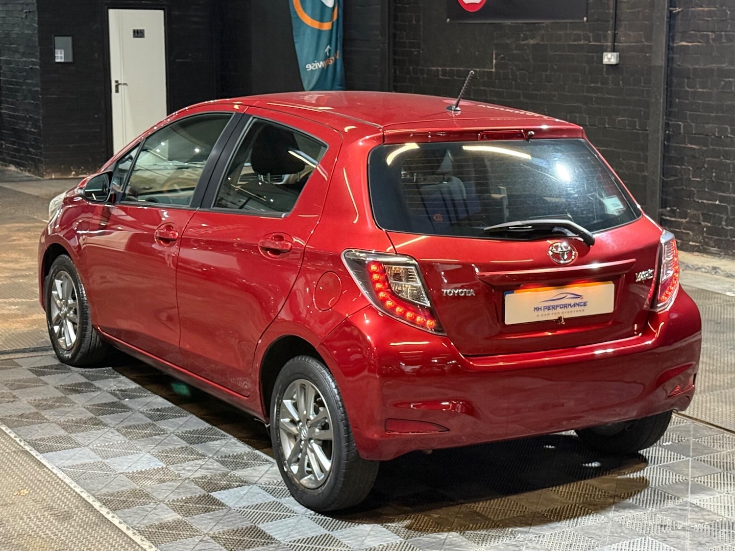 Used Toyota Yaris 2014 for sale - 76537974: Photo 26