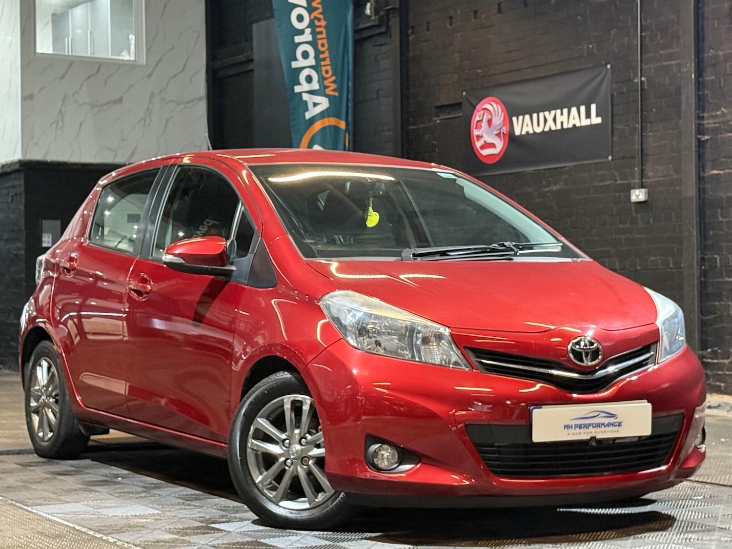 Used Toyota Yaris 2014 for sale - 76537974: Photo 3