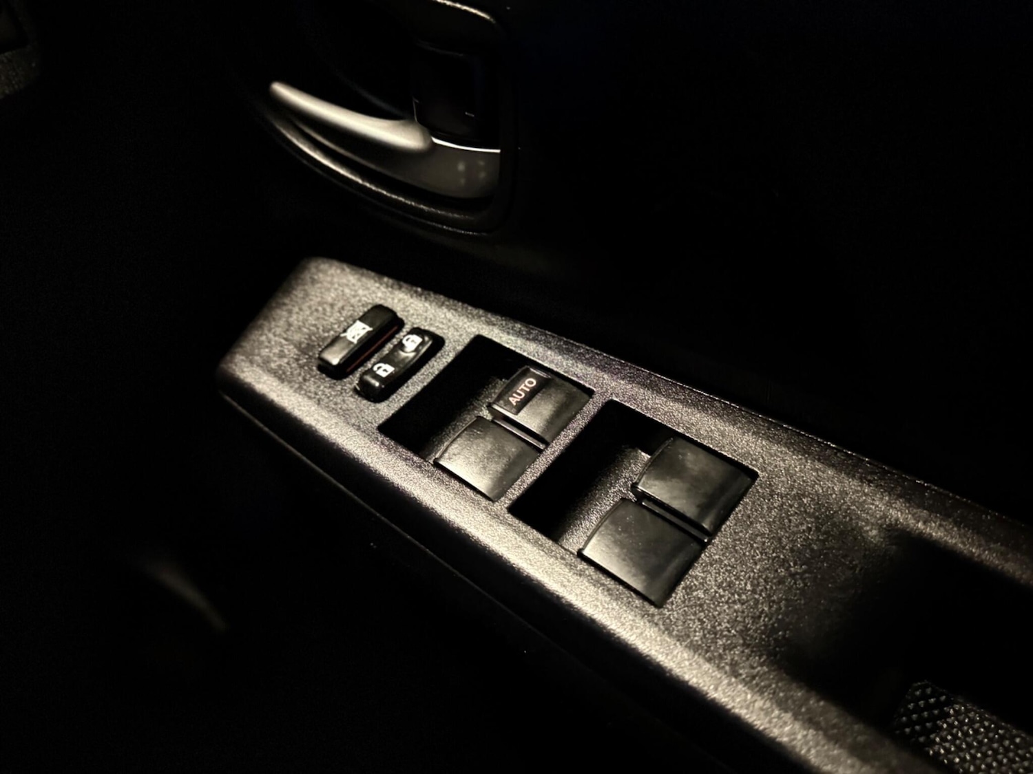 Used Toyota Yaris 2014 for sale - 76537974: Photo 33