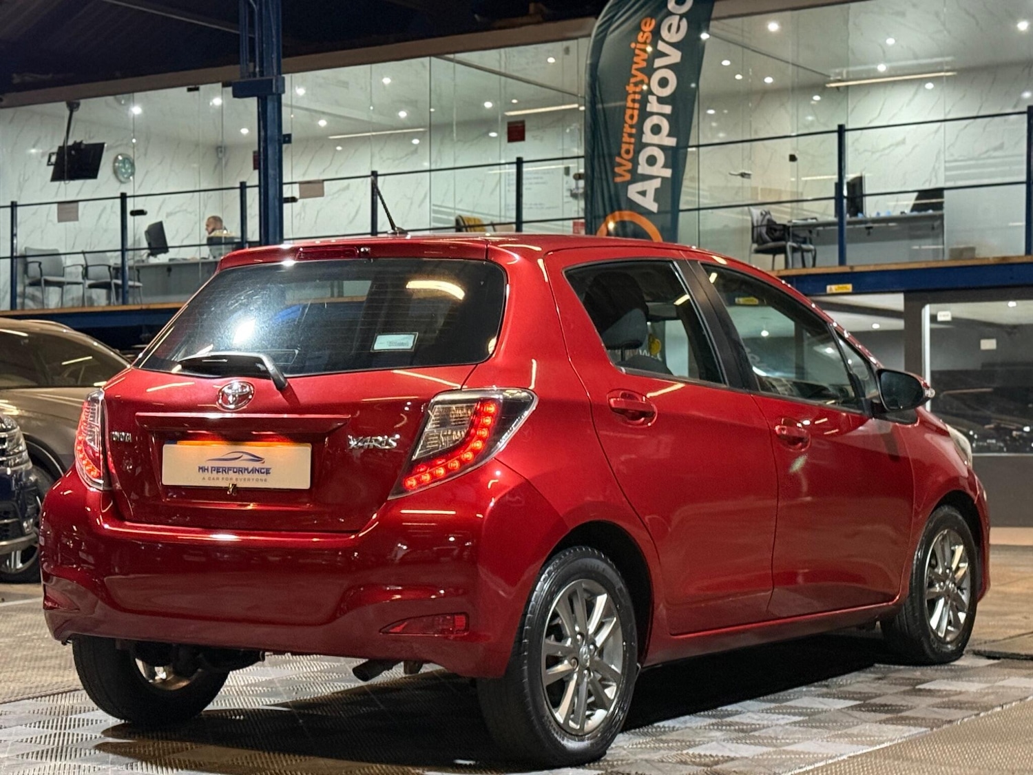 Used Toyota Yaris 2014 for sale - 76537974: Photo 41