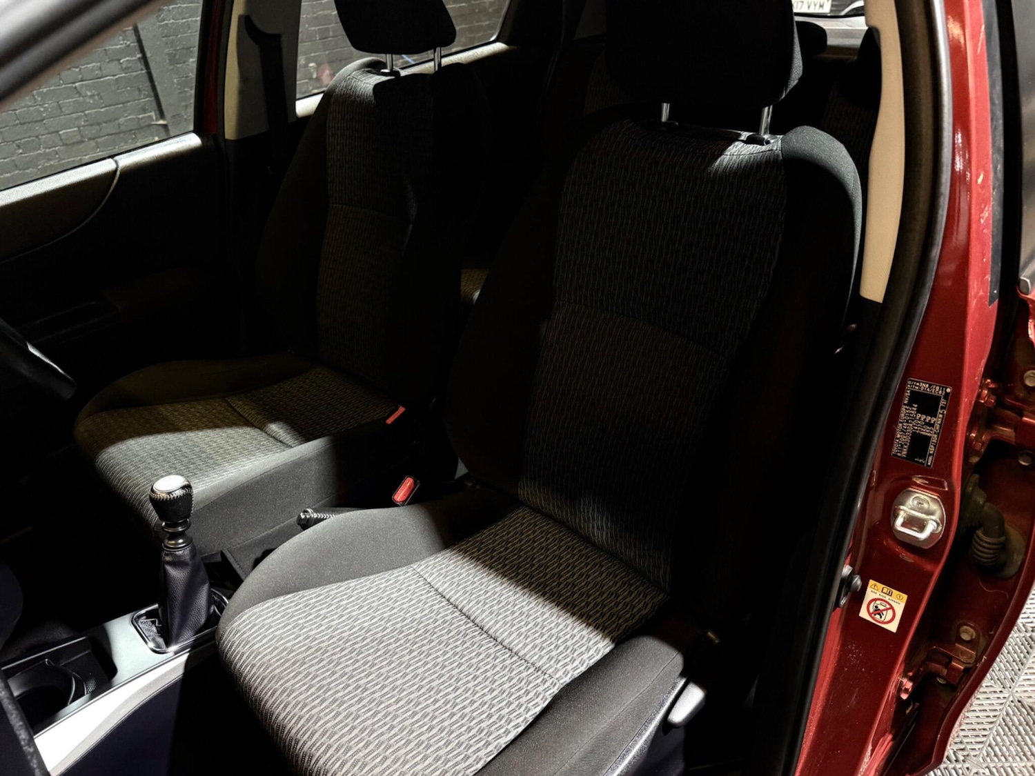 Used Toyota Yaris 2014 for sale - 76537974: Photo 48