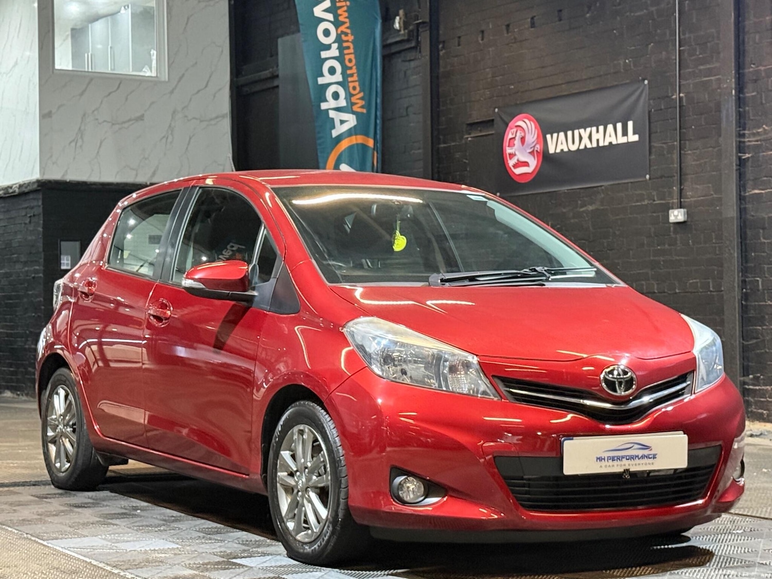 Used Toyota Yaris 2014 for sale - 76537974: Photo 55