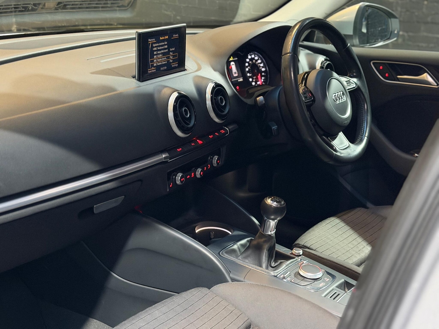 Used Audi A3 2015 for sale - 76759391: Photo 10