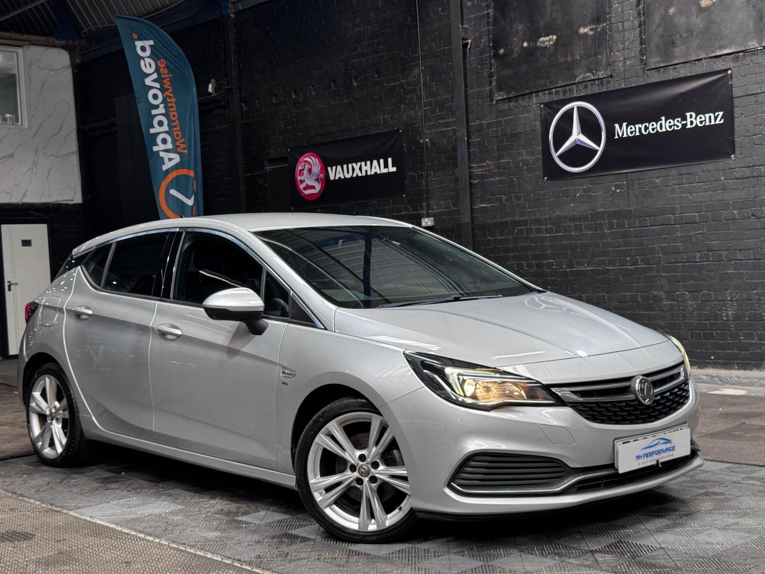 Used Vauxhall Astra 2018 for sale - 76377478: Photo 3