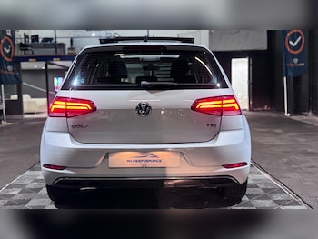 Used Volkswagen Golf 2017 for sale - 77163433: Photo