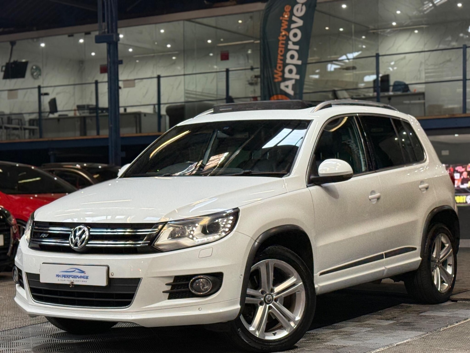 Used Volkswagen Tiguan 2015 for sale - 76632963: Photo 11
