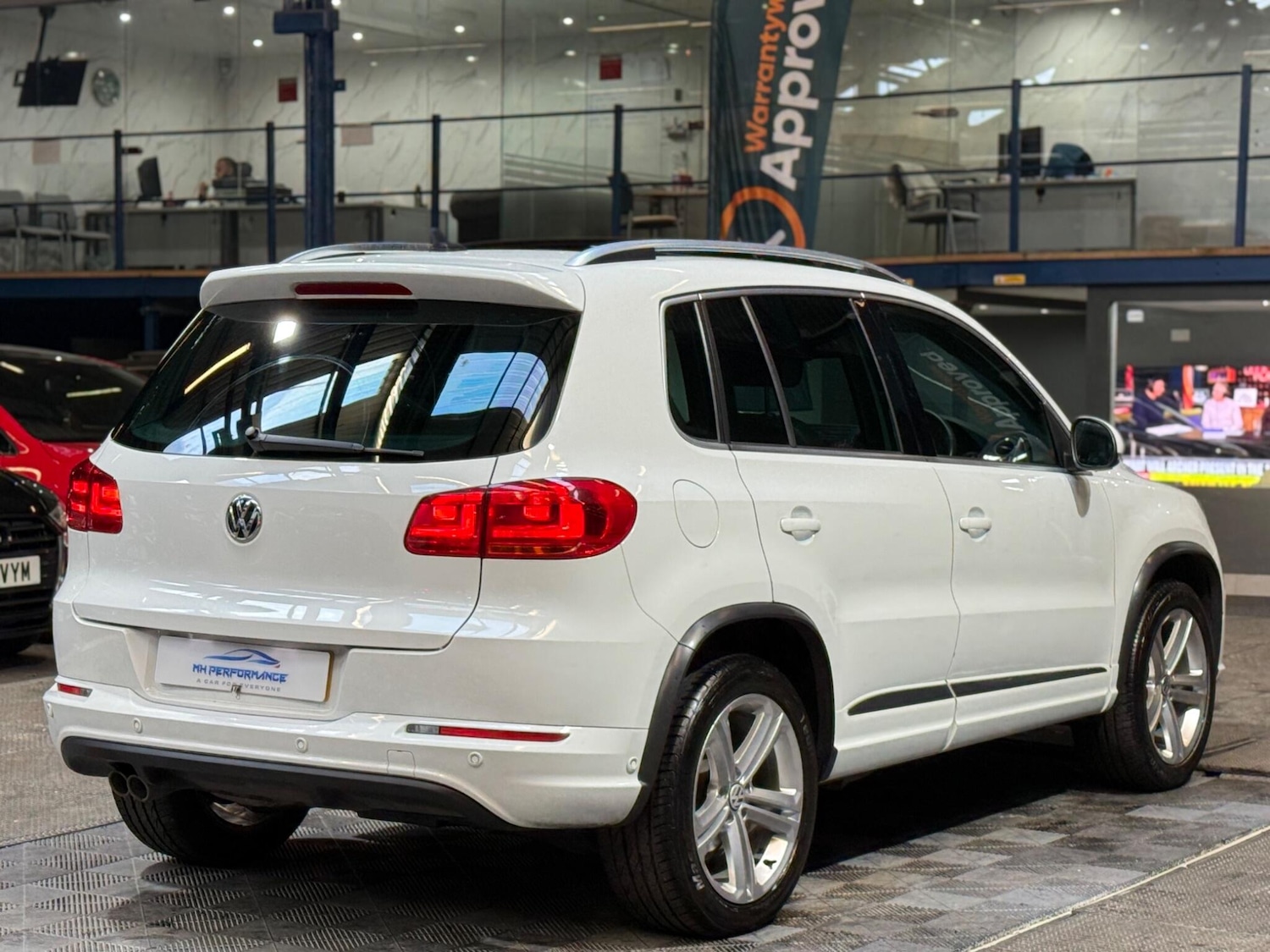 Used Volkswagen Tiguan 2015 for sale - 76632963: Photo 13