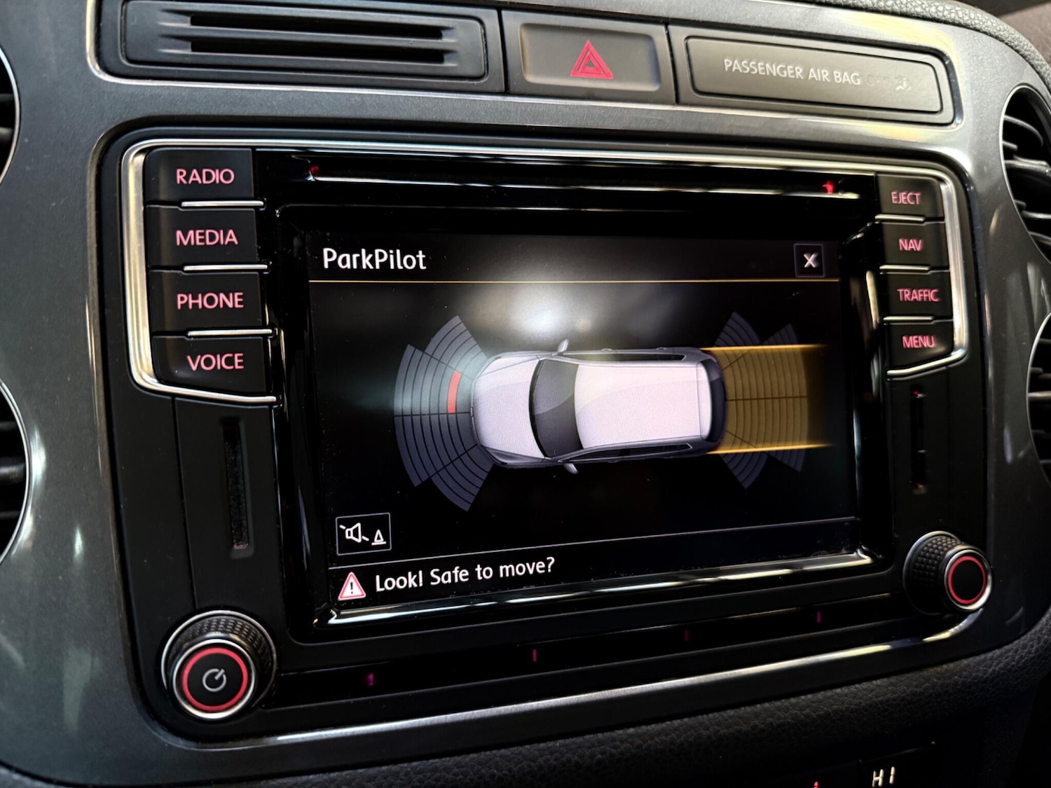 Used Volkswagen Tiguan 2015 for sale - 76632963: Photo 14