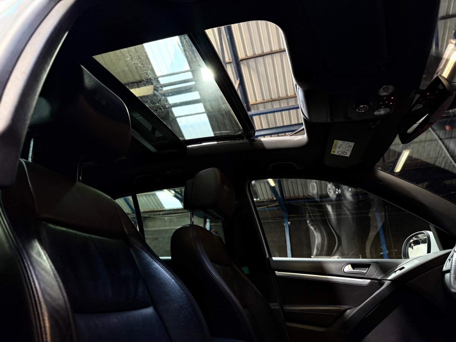 Used Volkswagen Tiguan 2015 for sale - 76632963: Photo 18