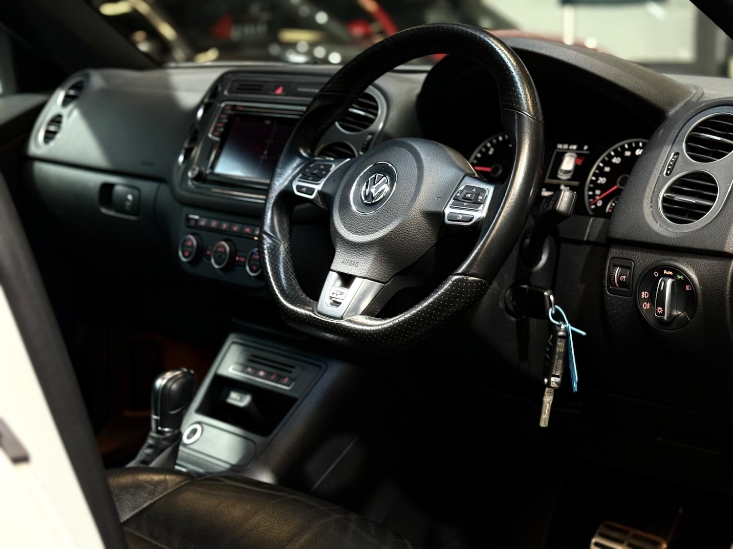 Used Volkswagen Tiguan 2015 for sale - 76632963: Photo 23