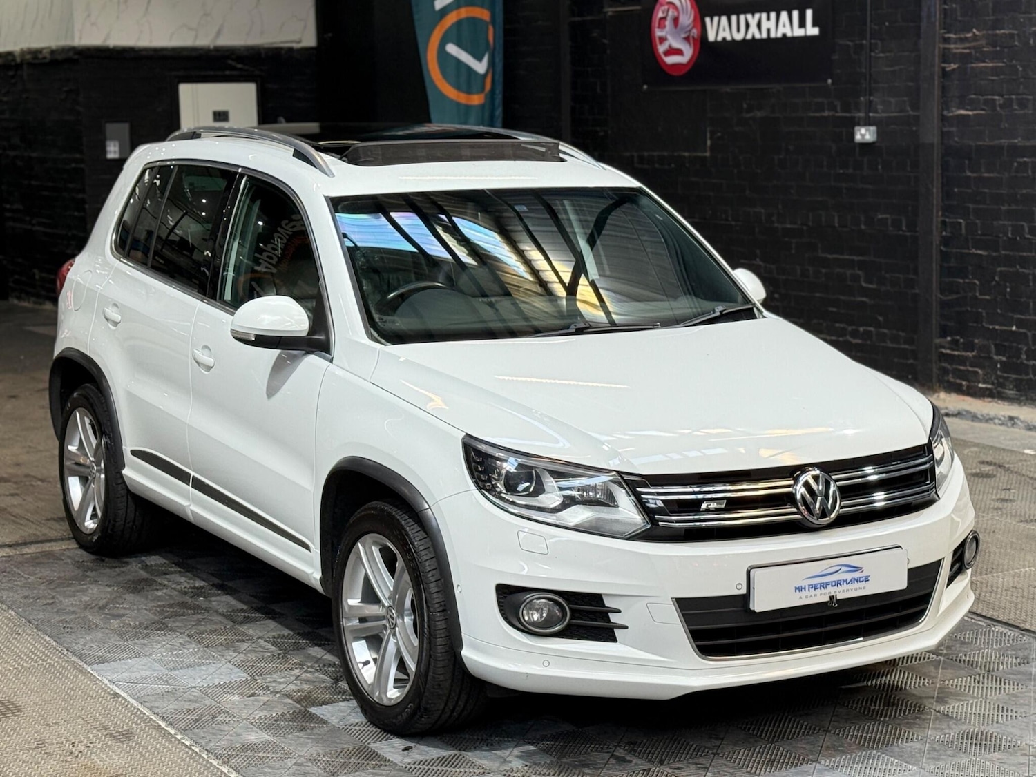 Used Volkswagen Tiguan 2015 for sale - 76632963: Photo 24