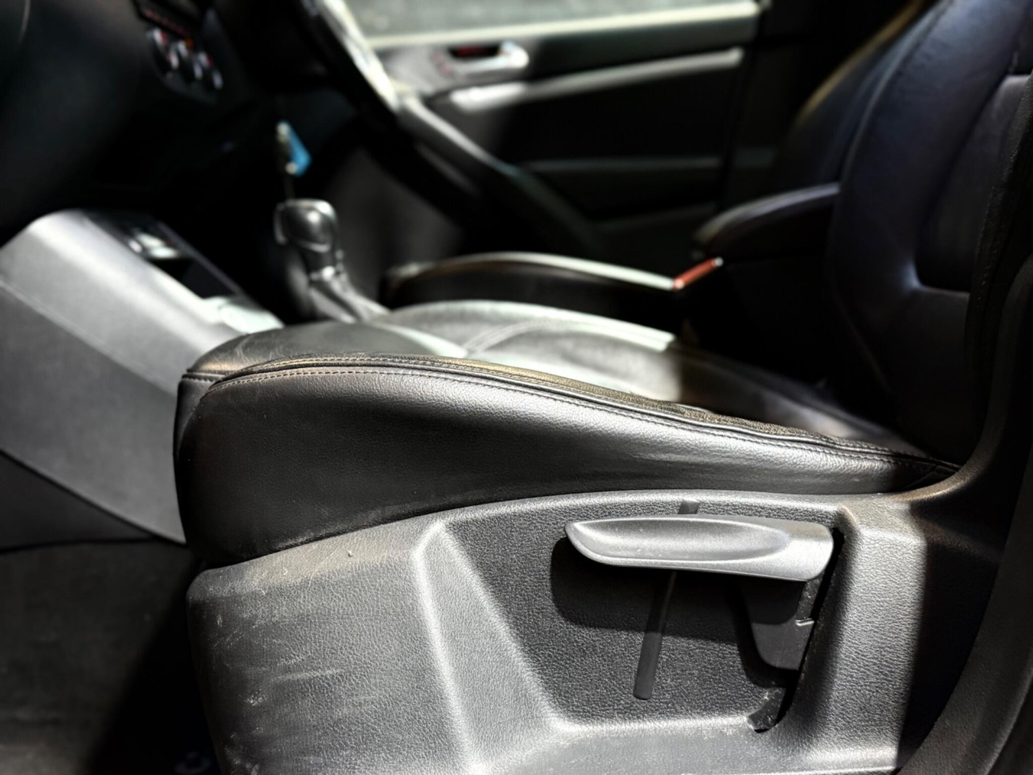 Used Volkswagen Tiguan 2015 for sale - 76632963: Photo 34