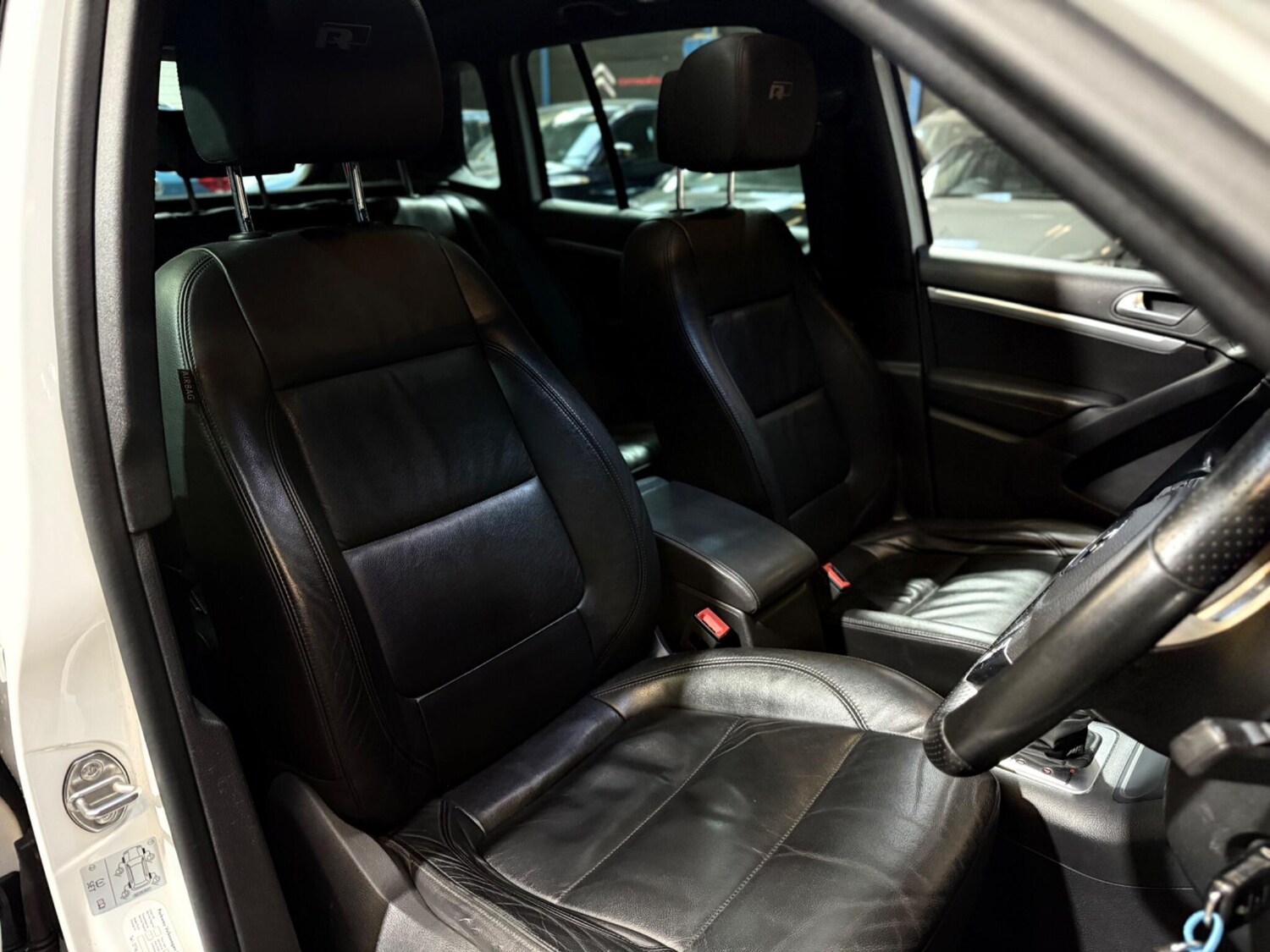 Used Volkswagen Tiguan 2015 for sale - 76632963: Photo 42