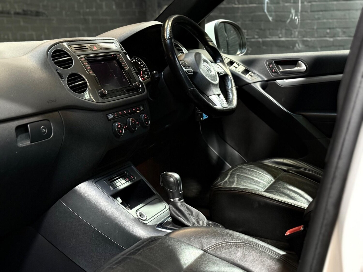 Used Volkswagen Tiguan 2015 for sale - 76632963: Photo 50