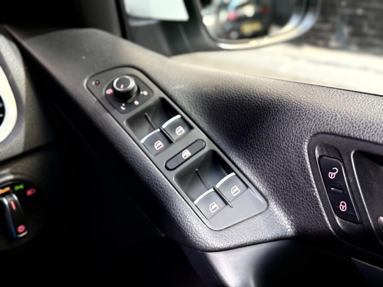 Used Volkswagen Tiguan 2015 for sale - 76632963: Photo 59