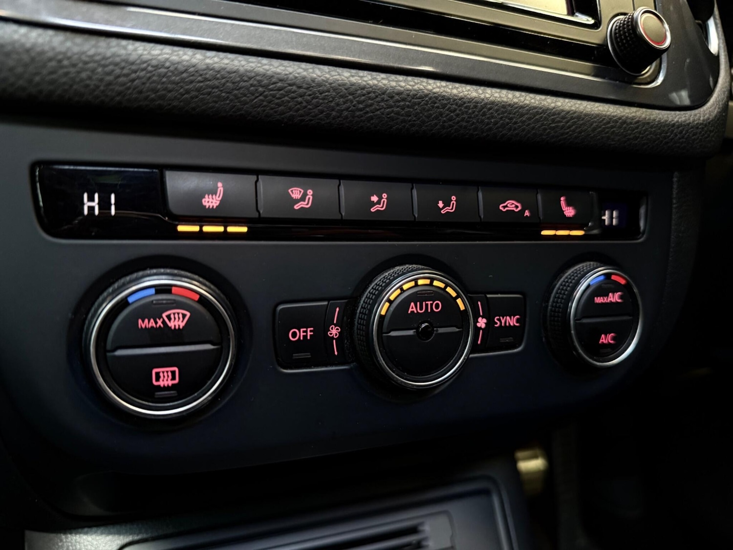 Used Volkswagen Tiguan 2015 for sale - 76632963: Photo 61