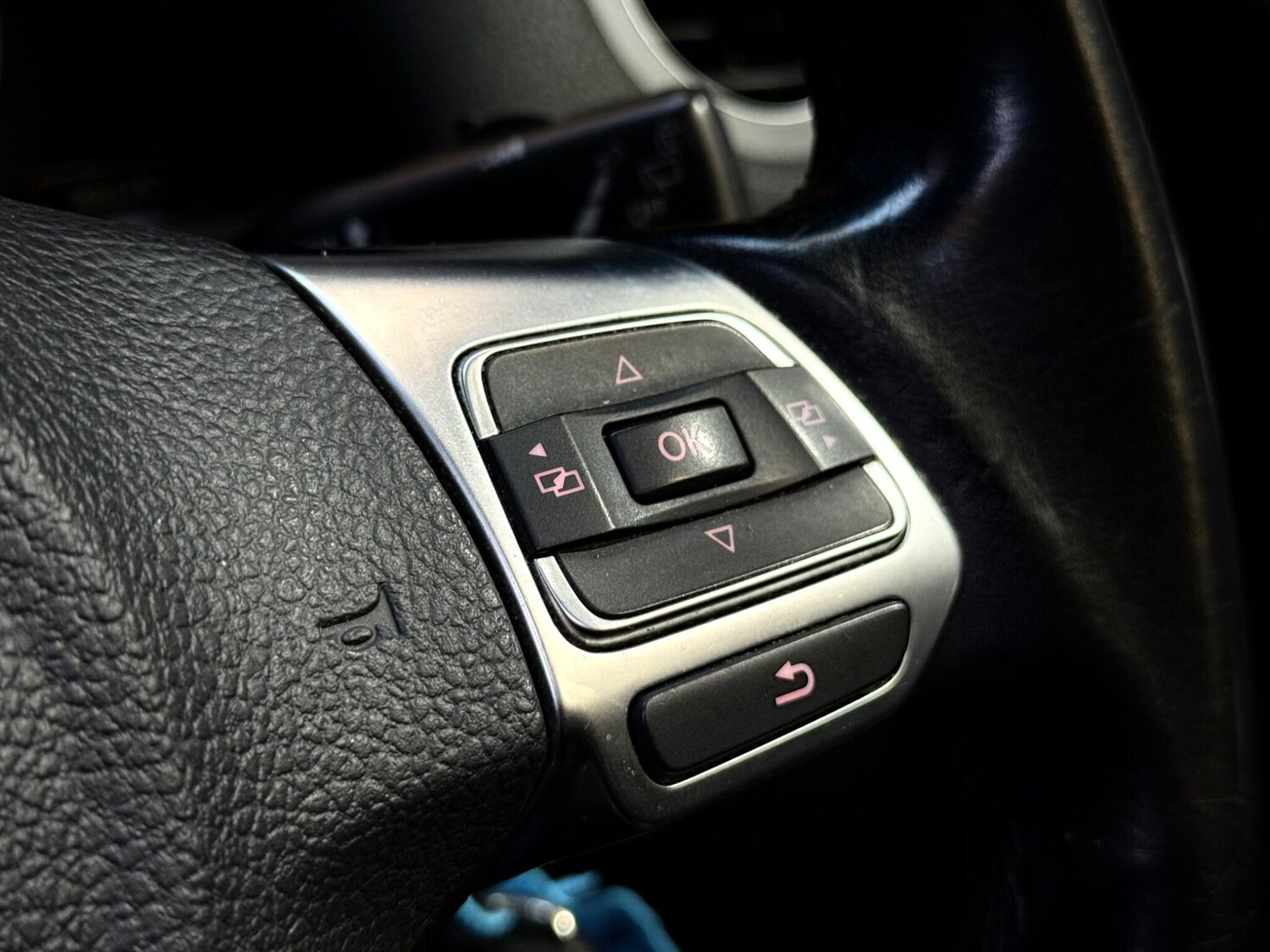 Used Volkswagen Tiguan 2015 for sale - 76632963: Photo 63