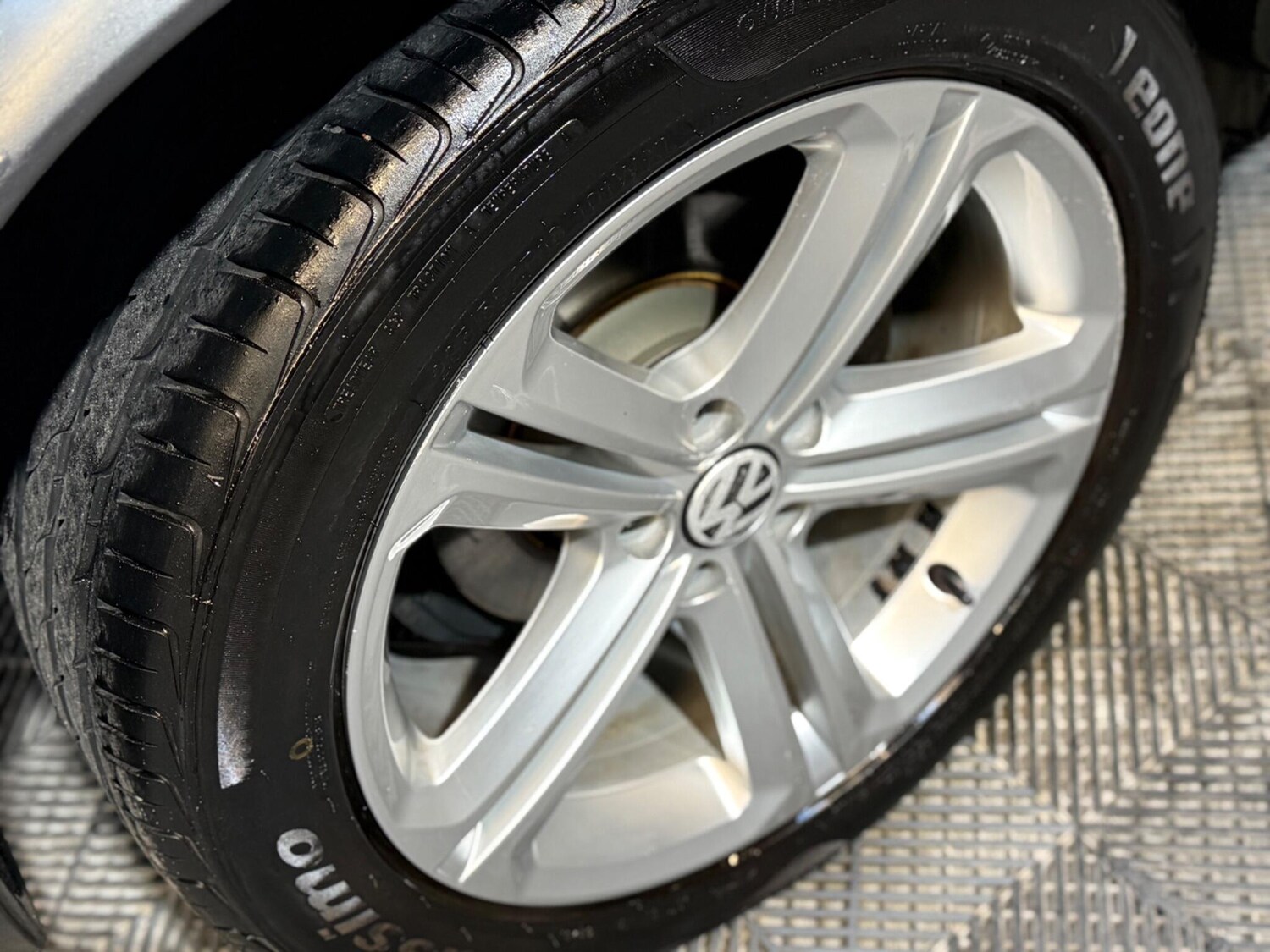 Used Volkswagen Tiguan 2015 for sale - 76632963: Photo 80