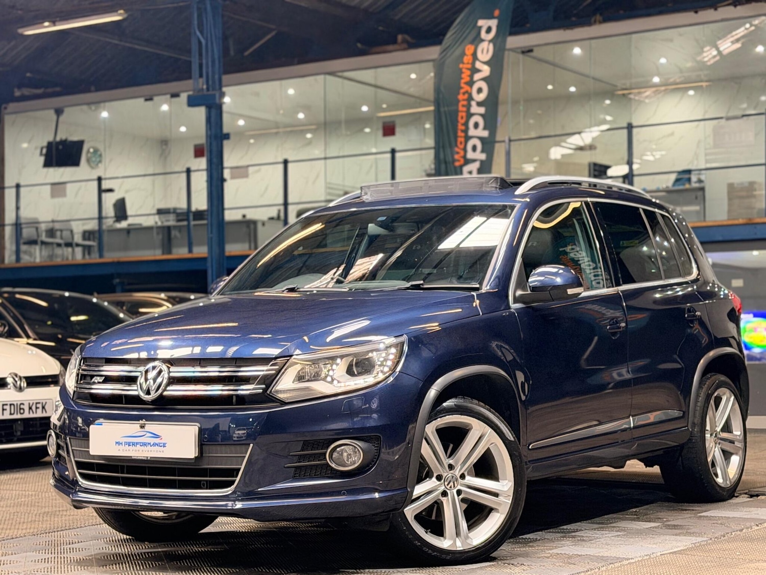 Used Volkswagen Tiguan 2015 for sale - 76714351: Photo 1
