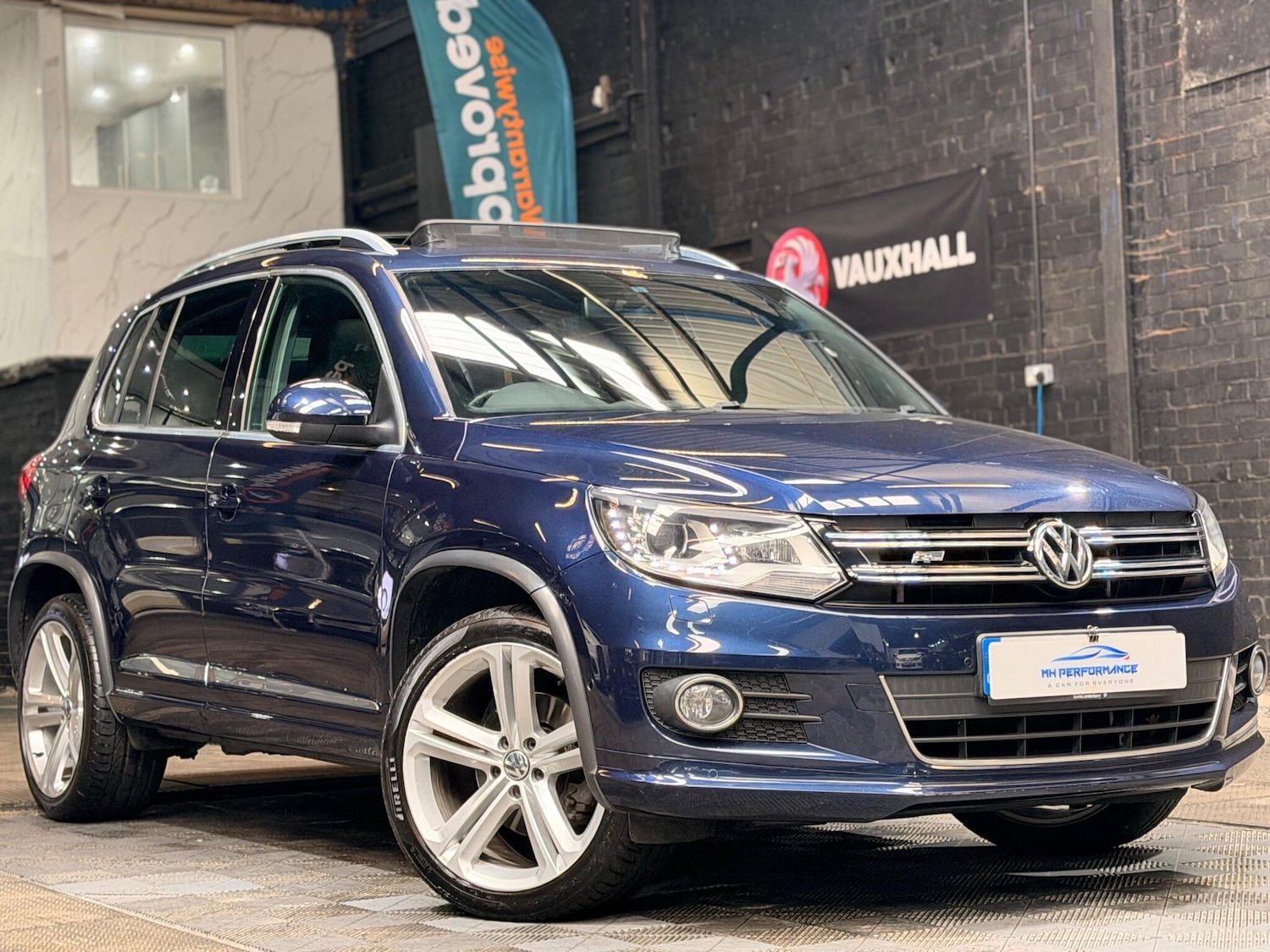 Used Volkswagen Tiguan 2015 for sale - 76714351: Photo 3
