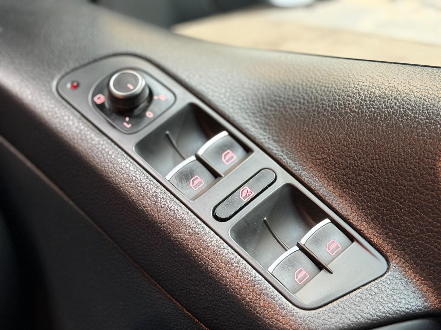 Used Volkswagen Tiguan 2015 for sale - 76714351: Photo 38