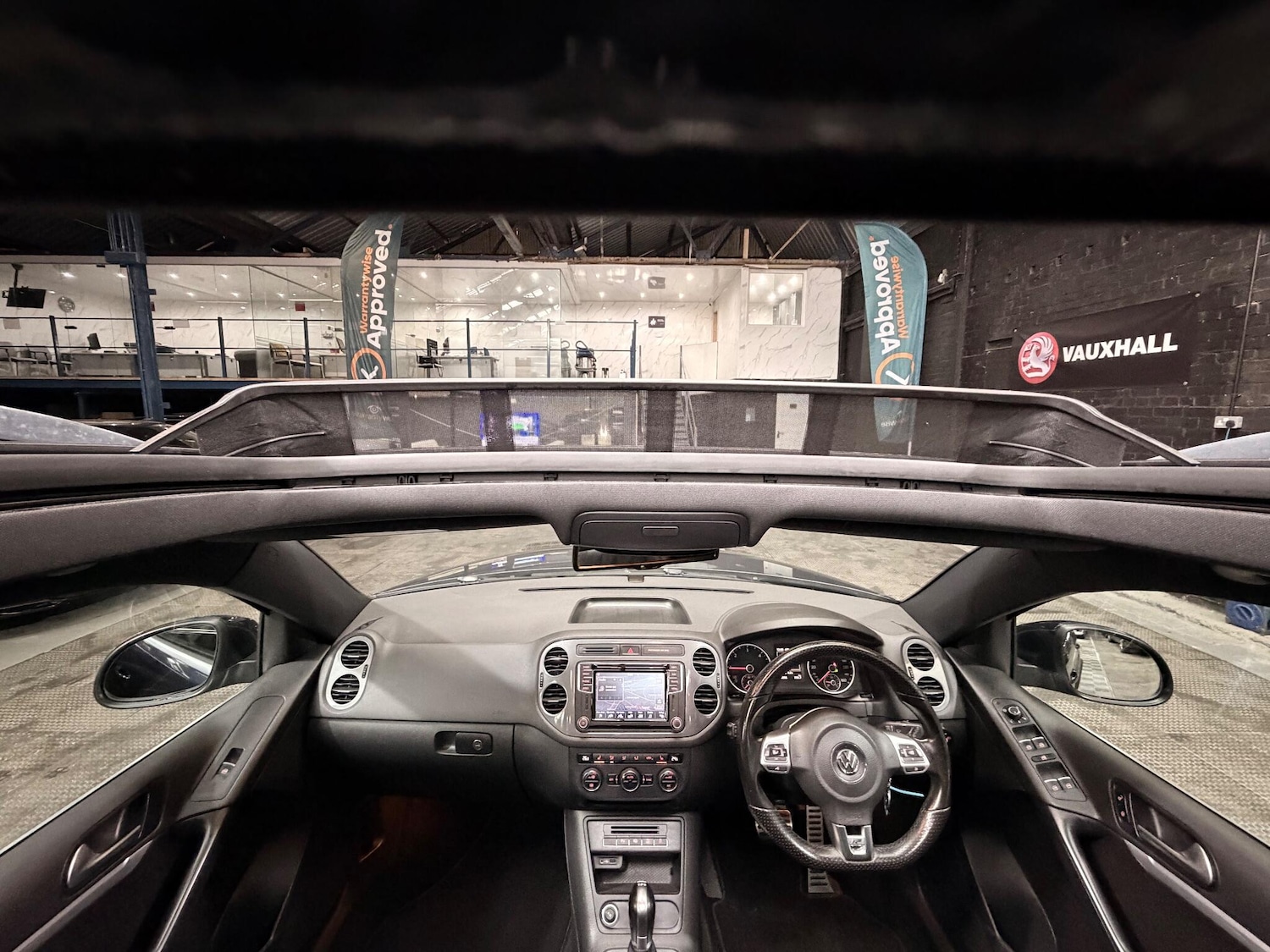 Used Volkswagen Tiguan 2015 for sale - 76714351: Photo 4