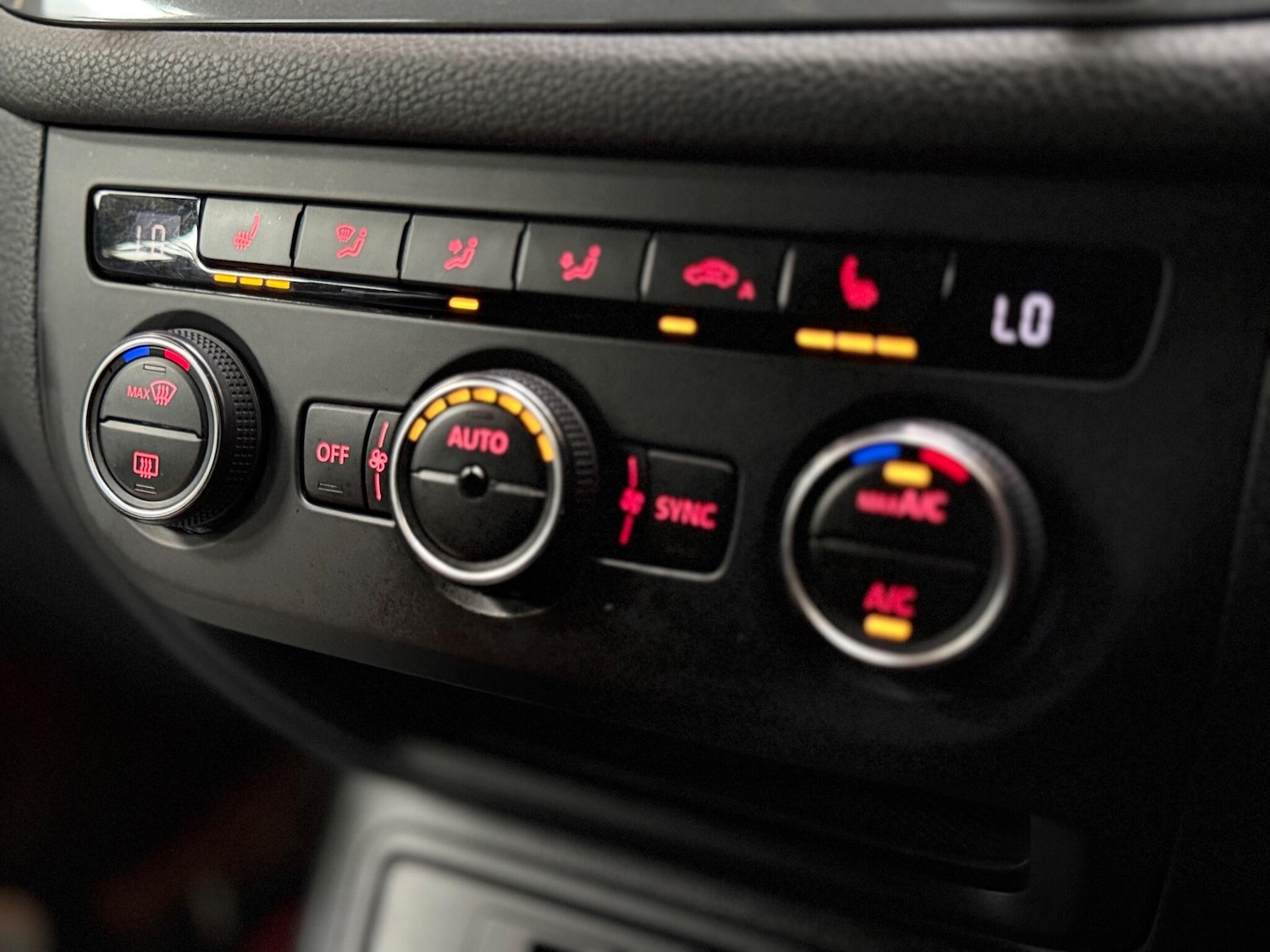 Used Volkswagen Tiguan 2015 for sale - 76714351: Photo 40