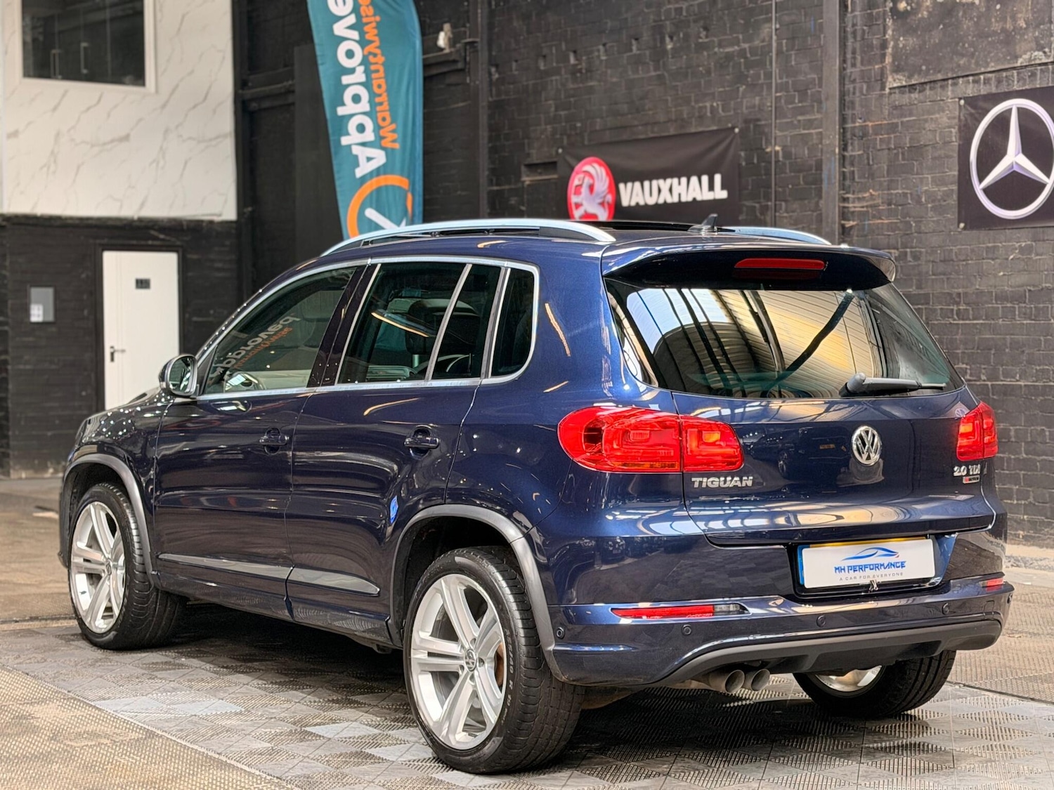 Used Volkswagen Tiguan 2015 for sale - 76714351: Photo 5