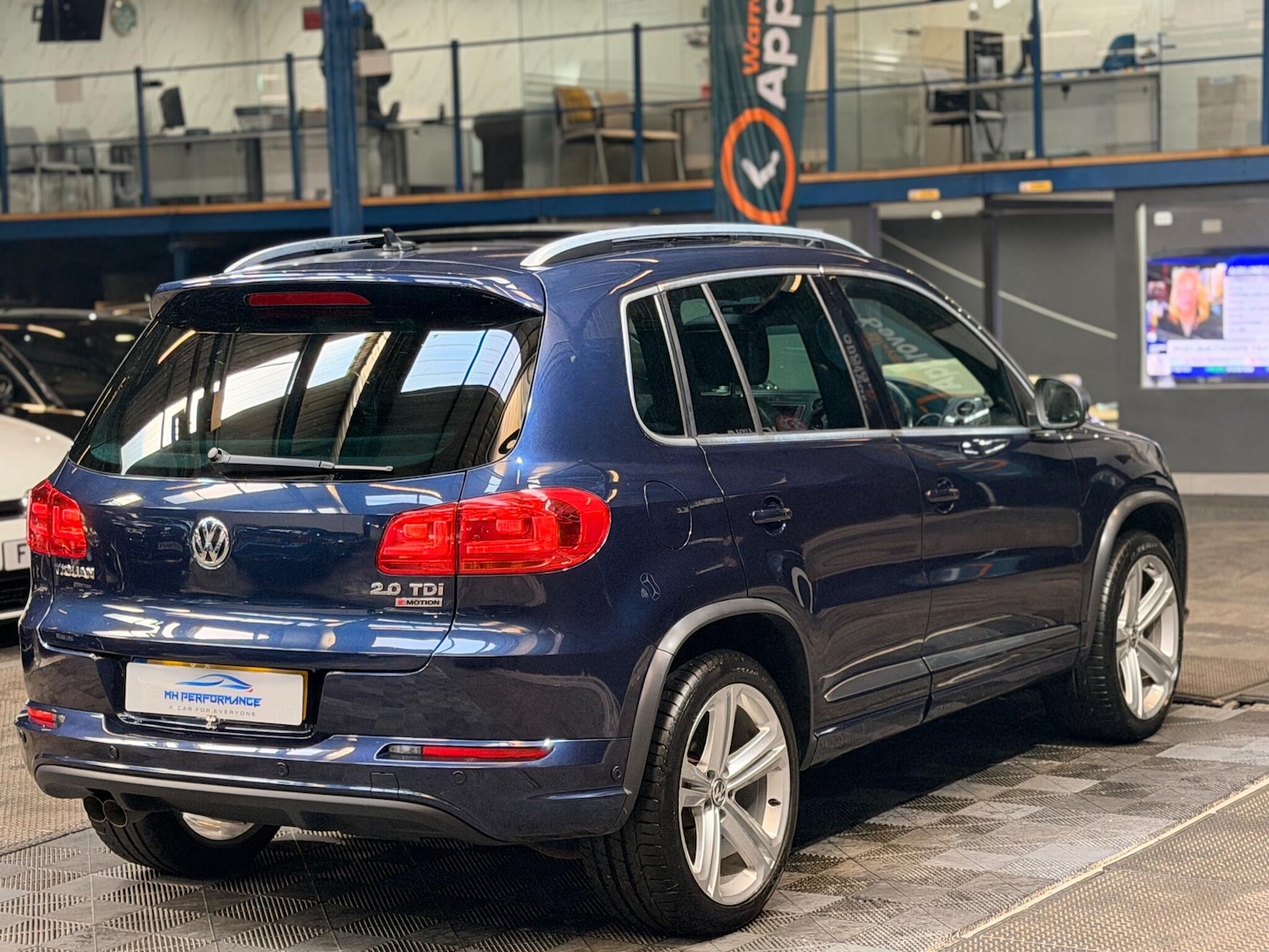 Used Volkswagen Tiguan 2015 for sale - 76714351: Photo 6