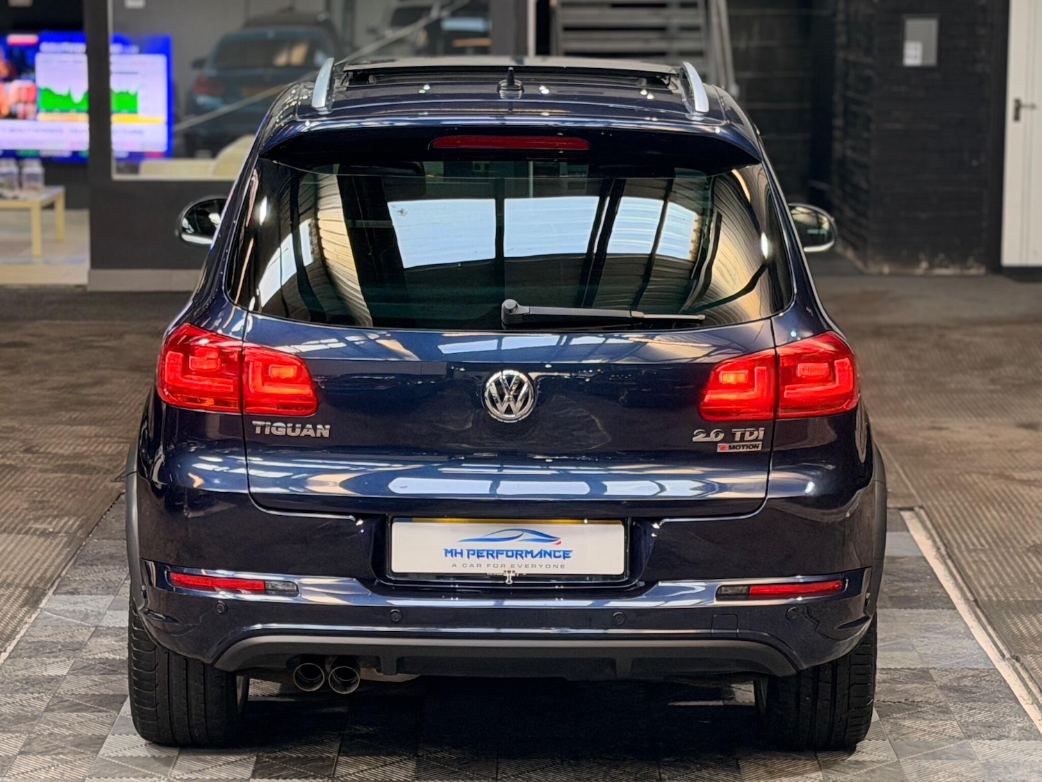 Used Volkswagen Tiguan 2015 for sale - 76714351: Photo 8